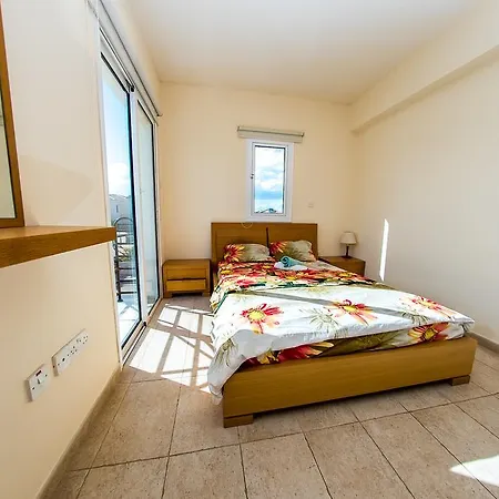 Дом отдыха Holiday Kennedy Ave 200/15 Паралимни