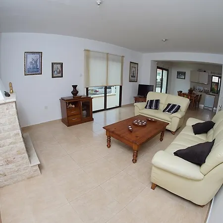 Holiday Kennedy Ave 200/15 Paralimni