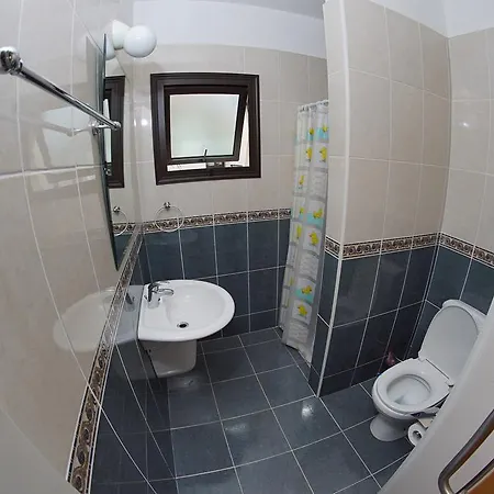 Holiday Kennedy Ave 200/15 * Paralimni