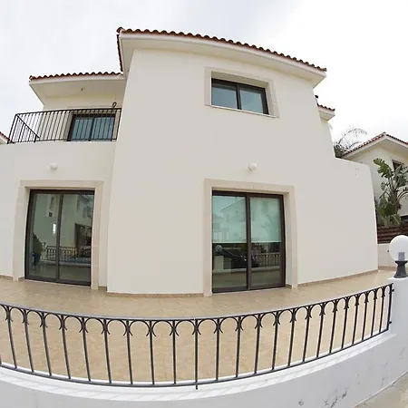 Holiday Kennedy Ave 200/15 Paralimni